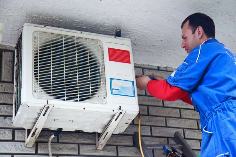Duct cleaning and sealing for better air distribution